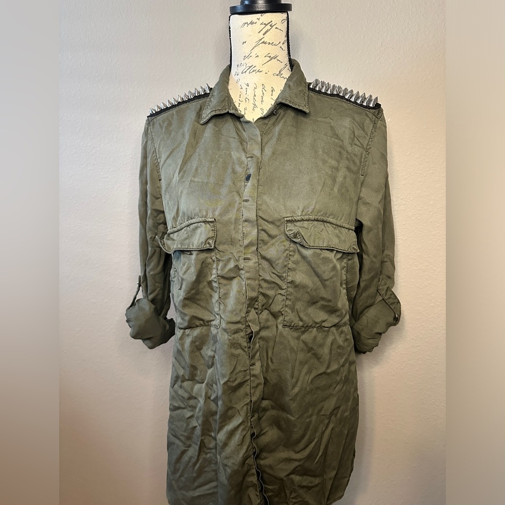 ZARA stud/studded shoulder army green, olive green button down shirt Size Large